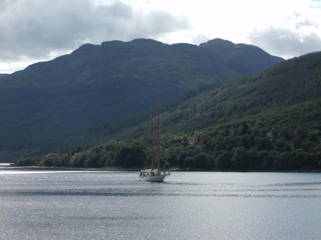 Ben Arthur'S Bothy Luxury Flat Apartment Arrochar Room photo